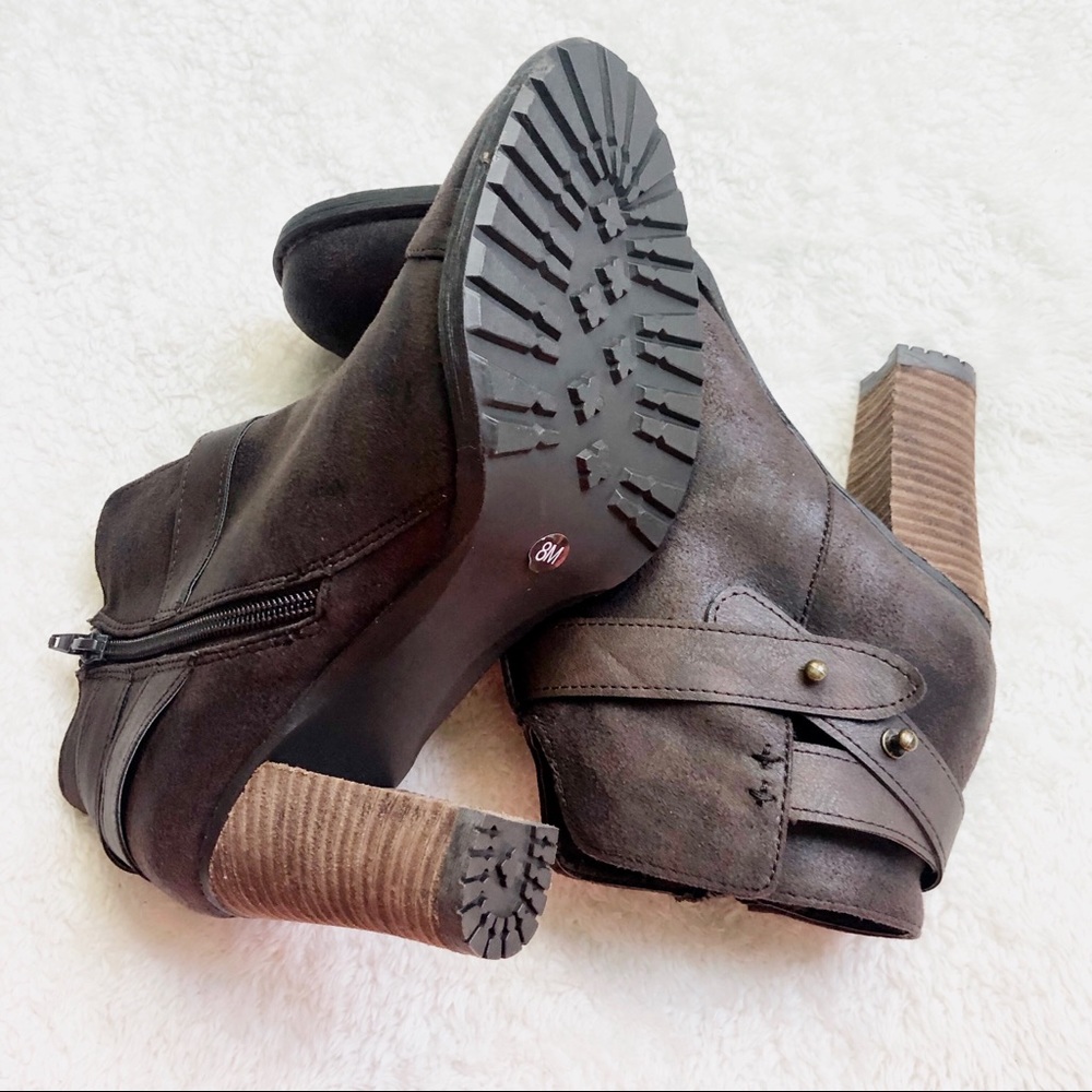 Crown Vintage Ankle Boots